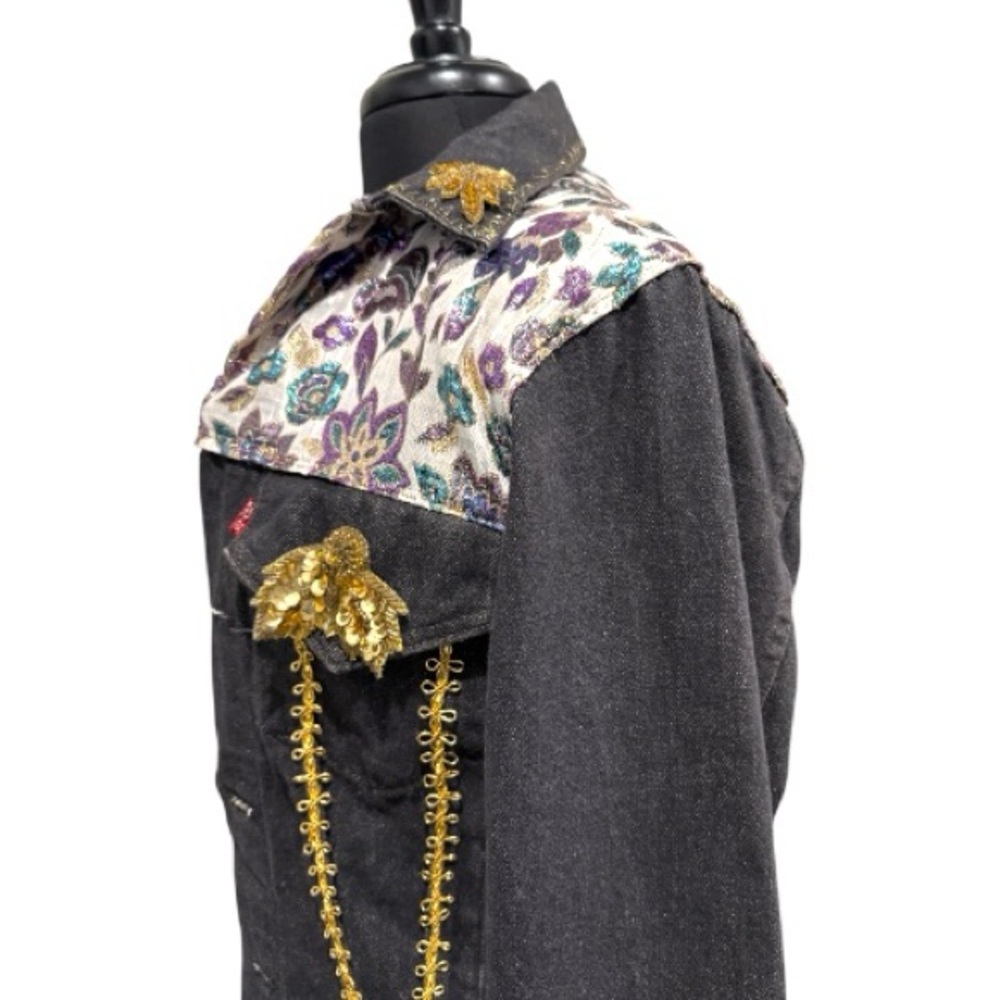 Upcycled 1989 Levi’s 70506 Trucker Jacket Made in USA | Gold Baroque Trim & Broc - Picture 5 of 16